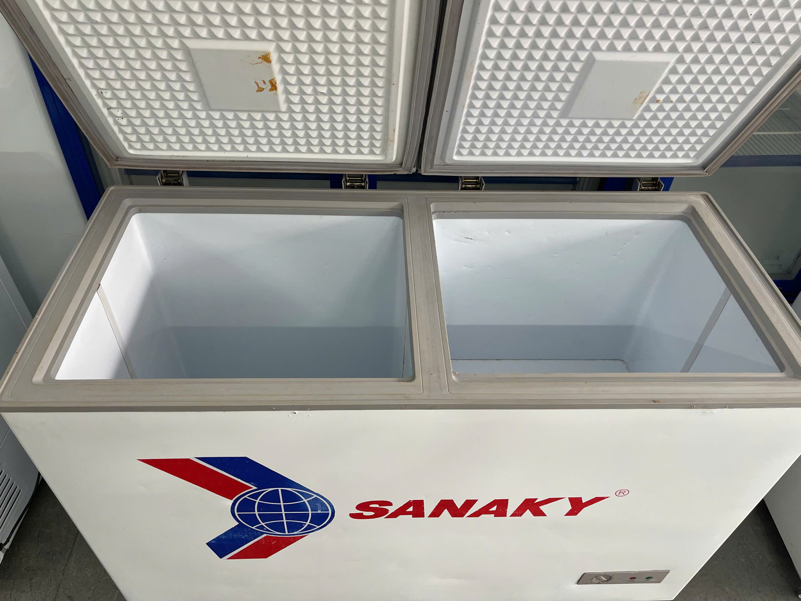 TỦ ĐÔNG MÁT SANAKY 360 LIT LƯỚT ĐẸP